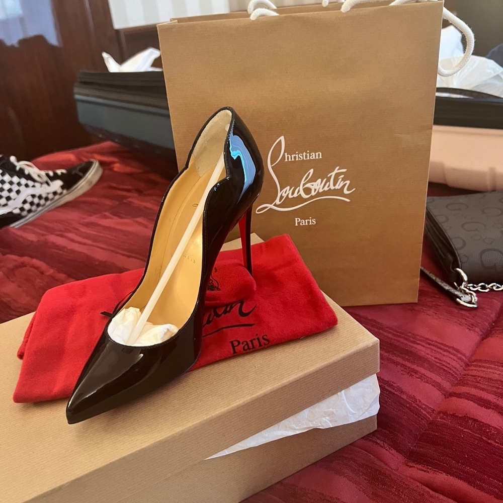 Hot Chick 100 Christian Louboutin size 36